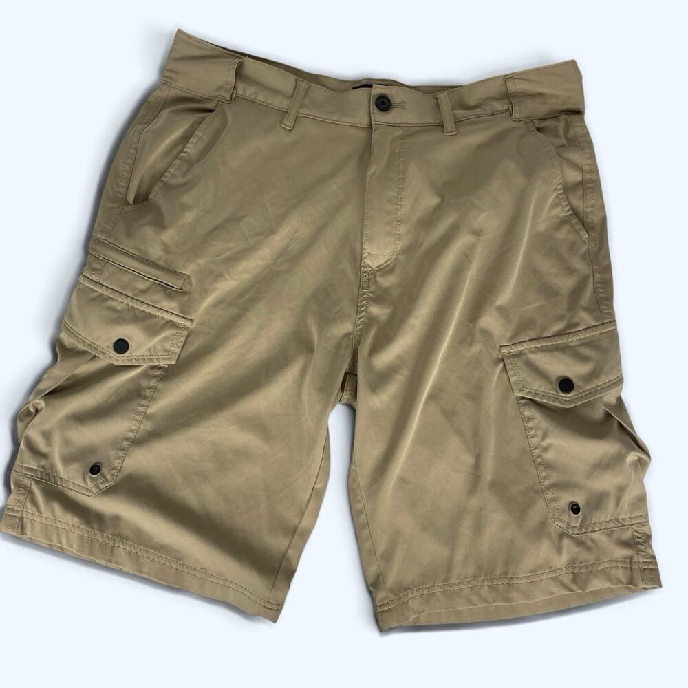 Denali Performance Cargo Shorts Men's Khaki Size 34 (36x10) Lightweight